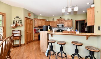 355 Connecticut Cir, Indianapolis, IN 46217
