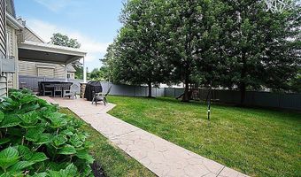 47 Timber Cove Ct, Amherst, NY 14051