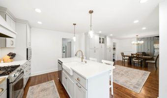 2400 Anchor Way, Anchorage, KY 40223