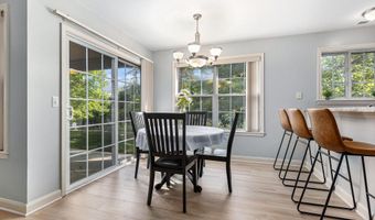 2808 Barclay Way, Ann Arbor, MI 48105