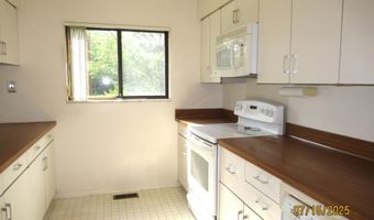 1 Westbury Ct, Ann Arbor, MI 48105