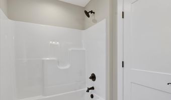 247 Gemstone Dr, Alma, MI 48801