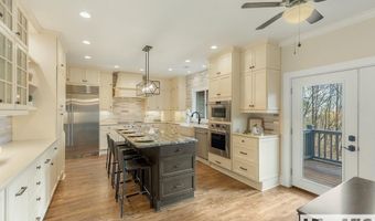 16 S Sassafras Ct, Highlands, NC 28741