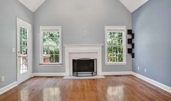 354 E Creek Bnd, Athens, GA 30605