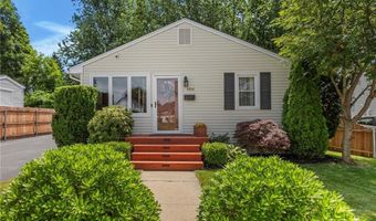 1958 Cranston St, Cranston, RI 02920