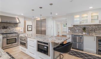 120 Fox Run, East Greenwich, RI 02818