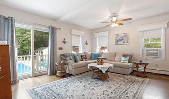 434 Donald St, Bedford, NH 03110