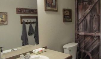 1401 W Bowman Dr, Artesia, NM 88210