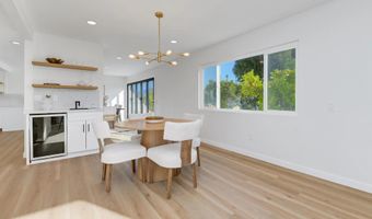 9830 Lyncarol Dr, La Mesa, CA 91941