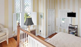 20 Lincoln St, Jamestown, RI 02835