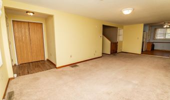 105 S Dubuque St, Albion, IA 50005