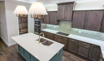 727 E Lexington Ln, Andover, KS 67002