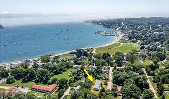 16 Pennsylvania Ave, Jamestown, RI 02835