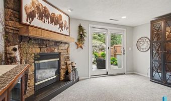904 S Patrician Ct, Brandon, SD 57055