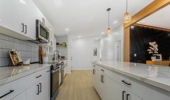 2330 Ahakapu St, Pearl City, HI 96782