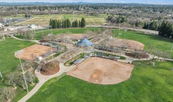 8220 Poinsettia St, Roseville, CA 95747