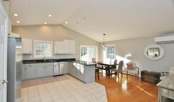 14 Virginia Ln, Bangor, ME 04401