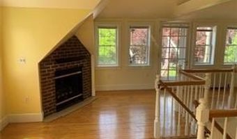 11 Admiral Kalbfus Rd, Newport, RI 02840
