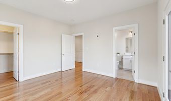 2150 N STAFFORD St, Arlington, VA 22207