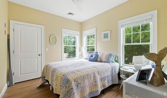 12 Sunrise Ln, Arundel, ME 04046