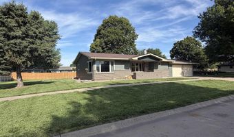 330 Fairview Dr, Aurora, NE 68818