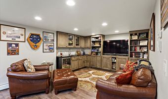 7243 Old Harbor Ave, Anchorage, AK 99504