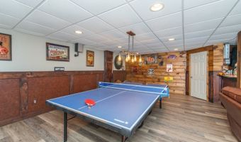 4 GARRY Ln, Andover, NJ 07848