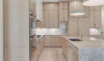 290 Christopher Robin Rd, Alpharetta, GA 30005