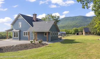 208 Old S Durham Hwy, Acra, NY 12405
