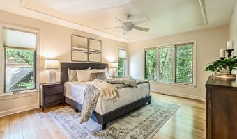 1544 Newport Creek Dr, Ann Arbor, MI 48103