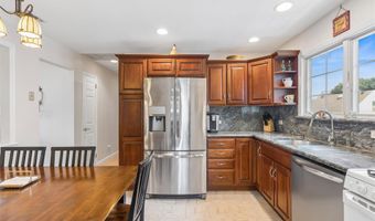 62 Crosby Ave, Albertson, NY 11507