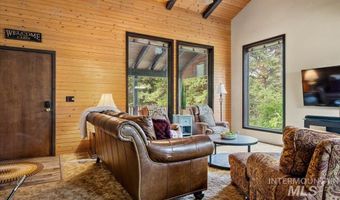 108 Panorama Dr, Cascade, ID 83611