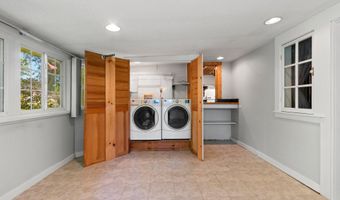 1320 STATE St, Algoma, WI 54201