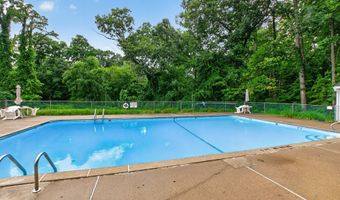 405 Timber Ln 405, Canton, CT 06019