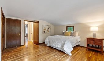 12 Hunt Rd, Bedford, MA 01730