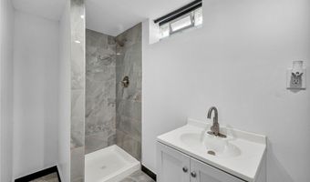256 High Grove Blvd, Akron, OH 44312