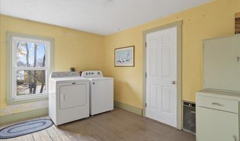 227 High St, Belfast, ME 04915
