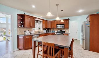 65 ANGELA Ln, York, PA 17402