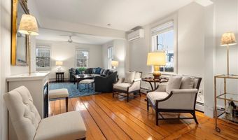 35 Marsh St, Newport, RI 02840