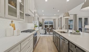 717 Blackbird Dr, Aledo, TX 76008