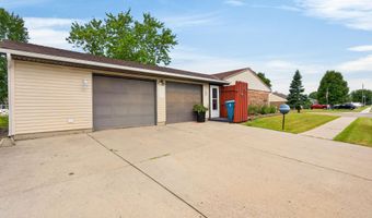 106 Meadowview Ln, Anna, OH 45302