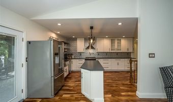 4026 Whitehall Dr, Arnold, MO 63010