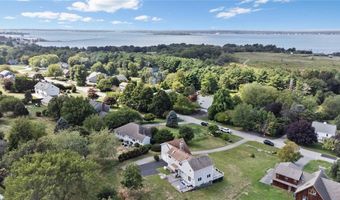 10 J H Dwyer Dr, Middletown, RI 02842
