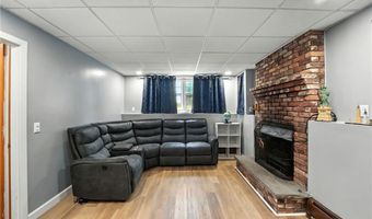 9 Heritage Cir, Johnston, RI 02919