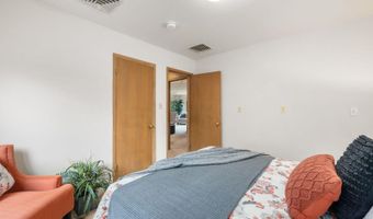 318 W 2ND Ave, Cheyenne, WY 82001
