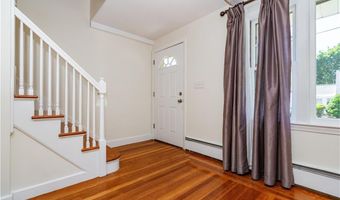 11 Bellevue Dr, Cranston, RI 02920