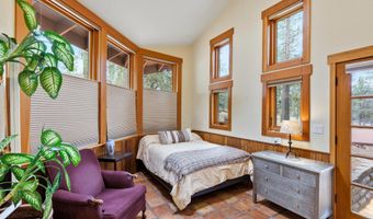 63220 Johnson Rd, Bend, OR 97703