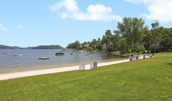 52 Berkshire Dr, Brookfield, CT 06804