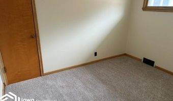 312 E Overmeyer Dr, Algona, IA 50511