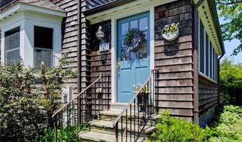 201 Paradise Ave, Middletown, RI 02842